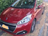 Usata Peugeot 208 Active 68 CV (50 kW) 2017 Rosso Utilitaria