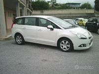 Usata Peugeot 5008 Business-Line 112 CV (82 kW) 2011 Bianco Monovolume