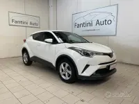 Usata Toyota C-HR Active 116 CV (85 kW) 2017 Bianco SUV