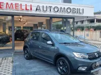 Usata Dacia Sandero Stepway 90 CV (66 kW) 2017 Grigio Berlina