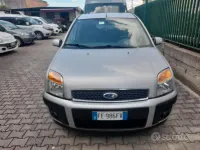 Usata Ford Fusion 80 CV (58 kW) 2010 Grigio Utilitaria