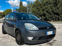 Usata Ford Fiesta 75 CV (55 kW) 2003 Berlina