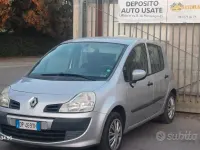 Usata Renault Modus Dynamique 75 CV (55 kW) 2009 Grigio Monovolume