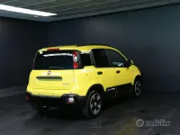 Nuova Fiat Panda Cross 65 CV (47 kW) 2026 Giallo Utilitaria