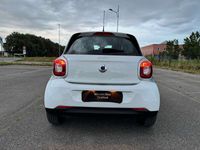 Usata Smart ForFour 71 CV (52 kW) 2019 Bianco Utilitaria