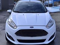 Usata Ford Fiesta 101 CV (74 kW) 2016 Bianco Berlina