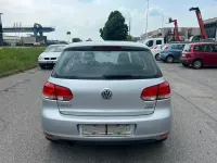 Usata VW Golf VI 105 CV (77 kW) 2010 Argento Utilitaria