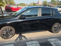 Usata Peugeot 208 75 CV (55 kW) 2023 Nero Utilitaria