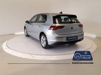 Usata VW Golf VIII Life 116 CV (85 kW) 2025 Argento Utilitaria