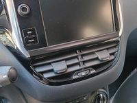 Usata Peugeot 208 2015 Utilitaria