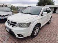 Käytetty Fiat Freemont 140 HP (102 kW) 2012 Valkoinen Katumaasturi
