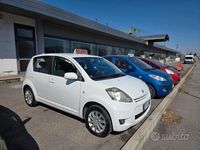 Usata Daihatsu Sirion HIRO 69 CV (50 kW) 2011 Bianco Utilitaria