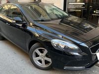 Usata Volvo V40 R-Design Momentum 120 CV (88 kW) 2016 Nero Station wagon