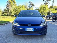 Usata VW Golf VII Highline 110 CV (80 kW) 2016 Blu Berlina