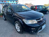 Usata Fiat Freemont 140 CV (102 kW) 2011 Blu SUV