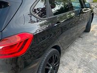 Usata BMW 218 Advantage 150 CV (110 kW) 2016 Nero Monovolume
