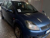 Usata Ford Fiesta 68 CV (50 kW) 2006 Blu Utilitaria