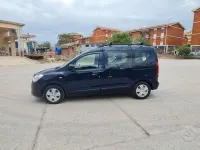 Usata Dacia Dokker Lauréate 90 CV (66 kW) 2017 Blu Monovolume