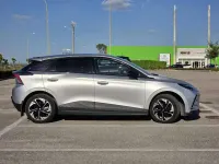 Usata MG MG4 EV Luxury 150 kW (204 CV) 2023 Argento Utilitaria