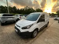 Usata Ford Tourneo Courier 75 CV (55 kW) 2014 Bianco Monovolume