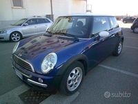 Usata Mini ONE 90 CV (66 kW) 2003 Blu Utilitaria