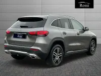 Usata Mercedes GLA200 150 CV (110 kW) 2020 Grigio medio metallizzato SUV