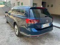 Usata VW Passat Alltrack 200 CV (147 kW) 2022 Blu Station wagon