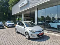 Usata Hyundai i20 Edition 84 CV (61 kW) 2013 Argento metallizzato Utilitaria