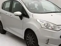 Usata Ford Tourneo Courier 95 CV (69 kW) 2018 Grigio Monovolume