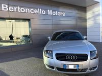 Begagnad Audi TT 179 HK (131 kW) 1999 Grå Sportkupé