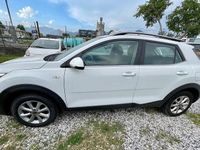 Usata Kia Stonic 100 CV (73 kW) 2020 Bianco SUV