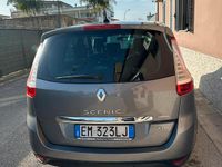Usata Renault Grand Scénic 105 CV (77 kW) 2012 Grigio Monovolume