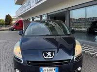 Usata Peugeot 5008 Business-Line 150 CV (110 kW) 2011 Blu Monovolume