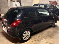 Usata Opel Corsa 75 CV (55 kW) 2011 Berlina