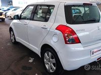 Usata Suzuki Swift 75 CV (55 kW) 2009 Bianco Utilitaria