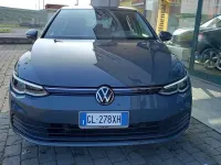 Usata VW Golf VIII Life 110 CV (80 kW) 2022 Dolphin grey metall Berlina