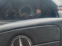 Usata Mercedes E250 136 CV (100 kW) 1999 Grigio Berlina