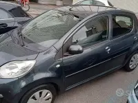 Usata Peugeot 107 68 CV (50 kW) 2012 Grigio Utilitaria