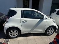 Usata Toyota iQ 98 CV (72 kW) 2010 Bianco Utilitaria