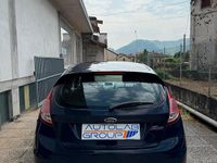 Usata Ford Fiesta 75 CV (55 kW) 2016 Blu Berlina