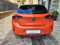 Używany Opel Corsa Design & Tech 75 KM (55 kW) 2023 Pomarańczowy Hatchback