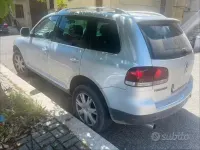 Usata VW Touareg 174 CV (127 kW) 2008 Grigio SUV