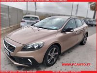 Usata Volvo V40 Summum 116 CV (85 kW) 2015 Arancione SUV