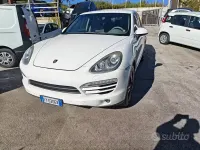 Usata Porsche Cayenne 240 CV (176 kW) 2011 Bianco SUV