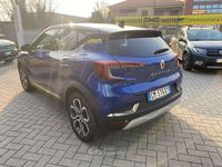 Usata Renault Captur Techno 160 CV (117 kW) 2023 Blu iron + tetto nero etoile SUV