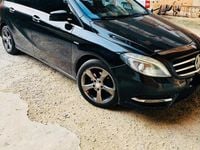 Usata Mercedes B180 116 CV (85 kW) 2015 Nero Utilitaria