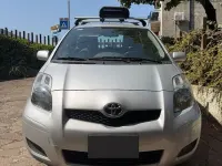 Usata Toyota Yaris 100 CV (73 kW) 2009 Grigio Utilitaria