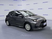 Usata Toyota Yaris Hybrid Active 92 CV (67 kW) 2025 Dark grey Berlina