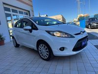 Usata Ford Fiesta 68 CV (50 kW) 2009 Bianco Utilitaria