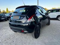 Usata Lancia Ypsilon 85 CV (62 kW) 2015 Nero Utilitaria